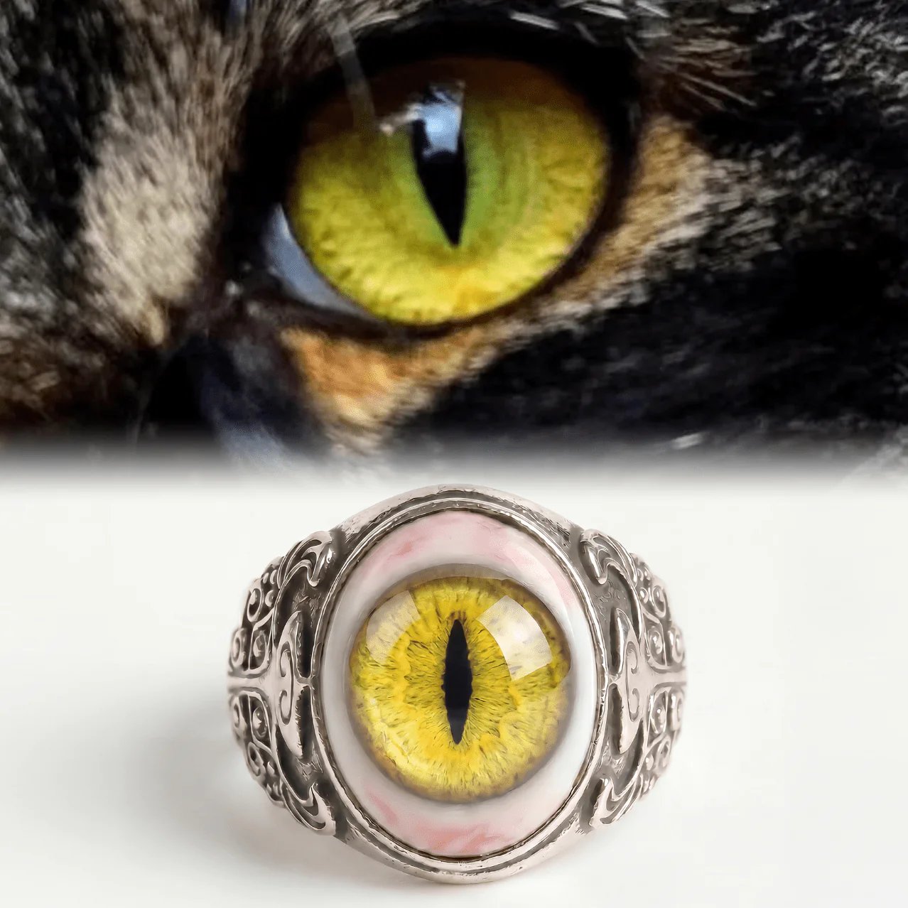 🎃 Halloween Pre-Sale 🎃 Eyeball Ring in Vintage Victorian Gothic Style